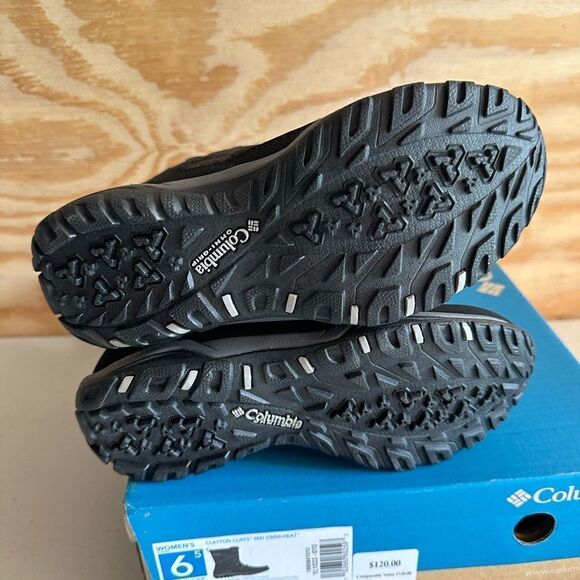 New Columbia winter/Ski Boots - Picture 3 of 3